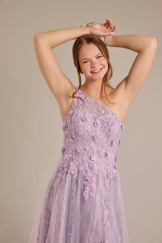 imgi_23_WBM3951_PROMPURP_PROM_PROD2_0901.webp