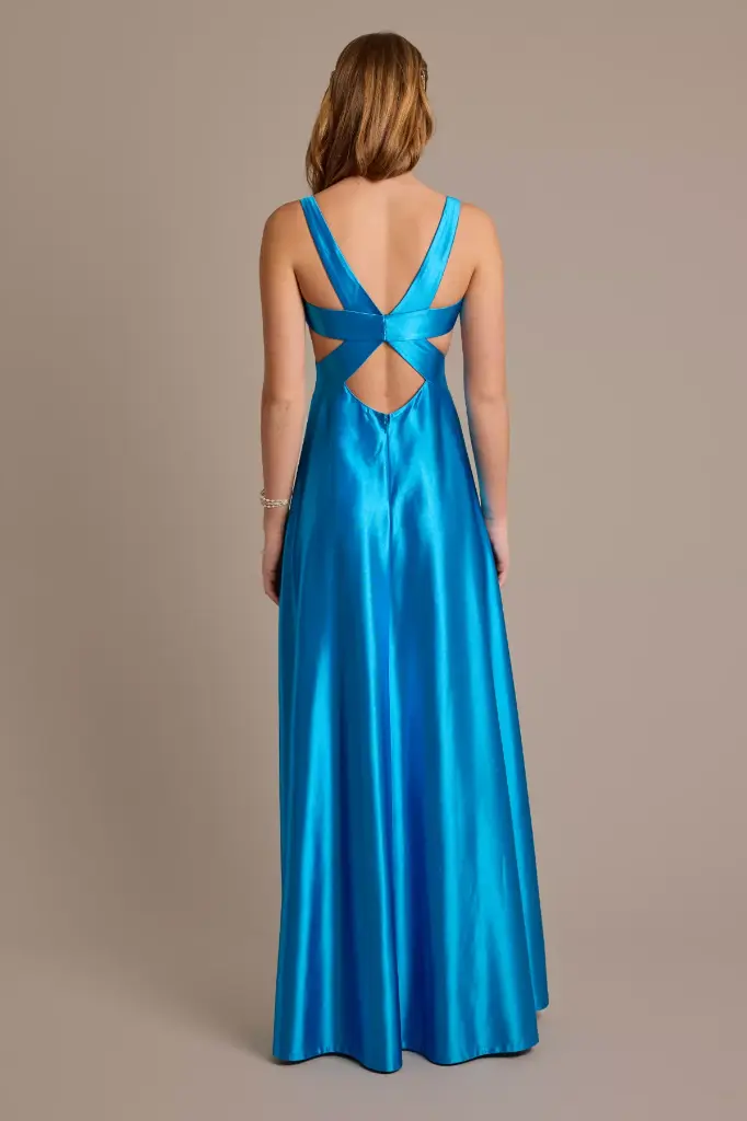imgi_25_WBM3931_AZURE_PROM_PROD1_0398.webp