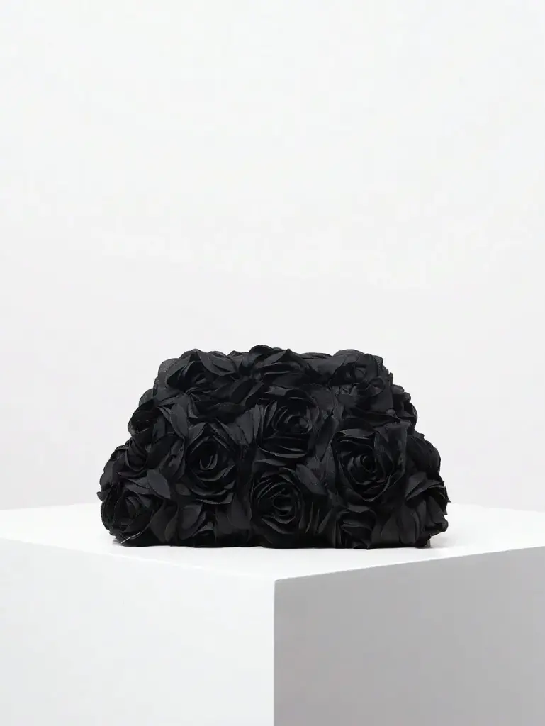 Bolso de mano con patrón de rosas - Negro
