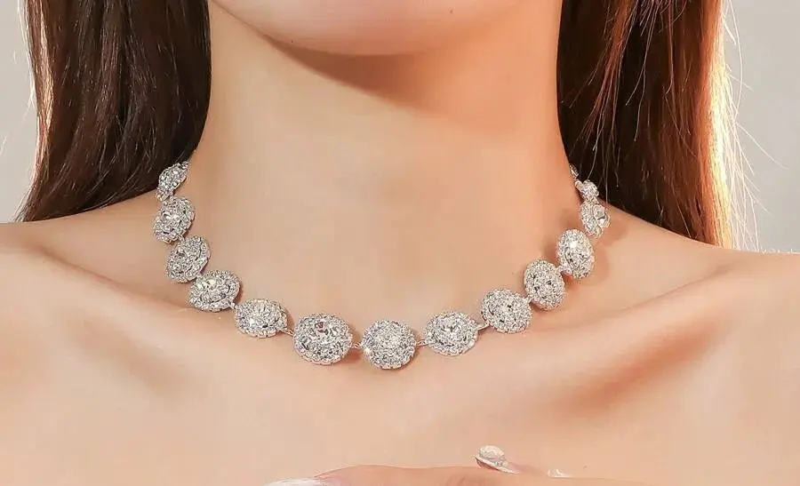 Collar Decor